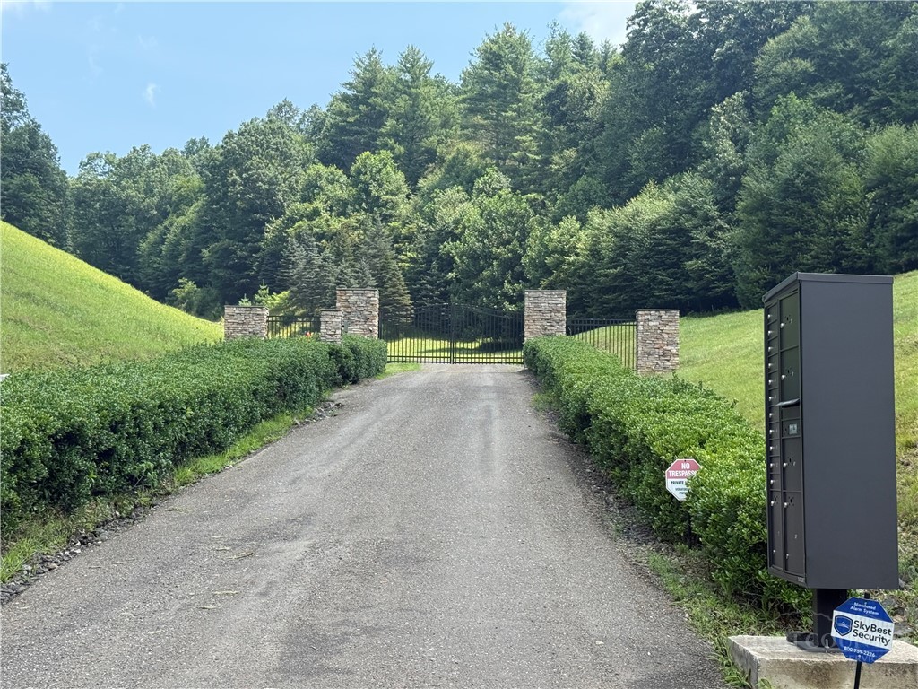 Land in West Jefferson 2