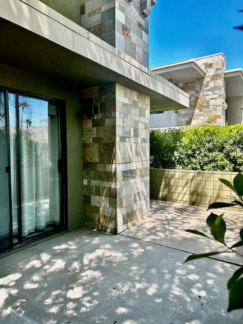 unit-102-870 E Palm Canyon Dr, Palm Springs, CA, 92264-2530 | Card Image