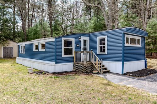 56 Park Ln, Coventry, RI, 02816-7047 | Card Image