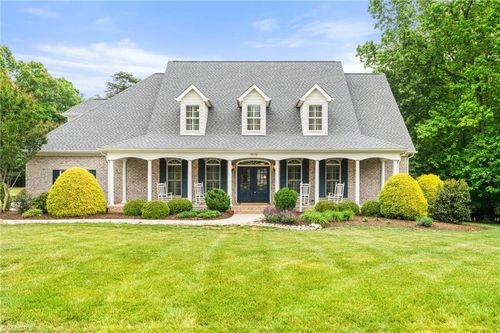 7572 Haw Meadows Dr, Kernersville, NC, 27284-6700 | Card Image