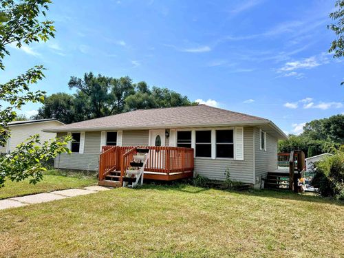 1205 S Wacouta Ave, Prairie Du Chien, WI, 53821-2744 | Card Image