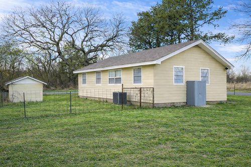 6015 Enville Rd, Marietta, OK, 73448-2310 | Card Image