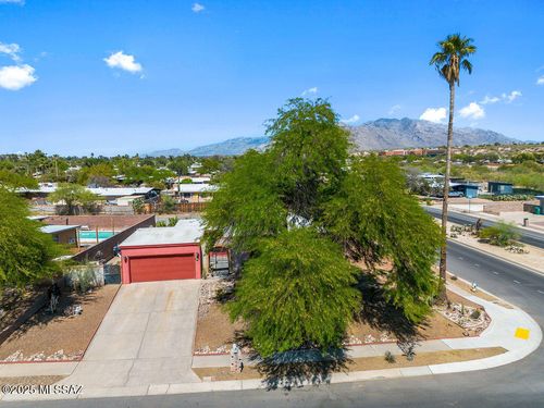 7420 N Oliver Ave, Tucson, AZ, 85741-1728 | Card Image