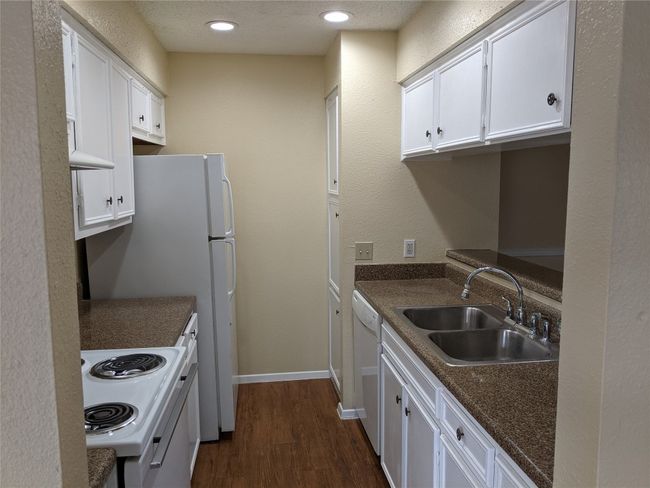 kitchen | Image 4