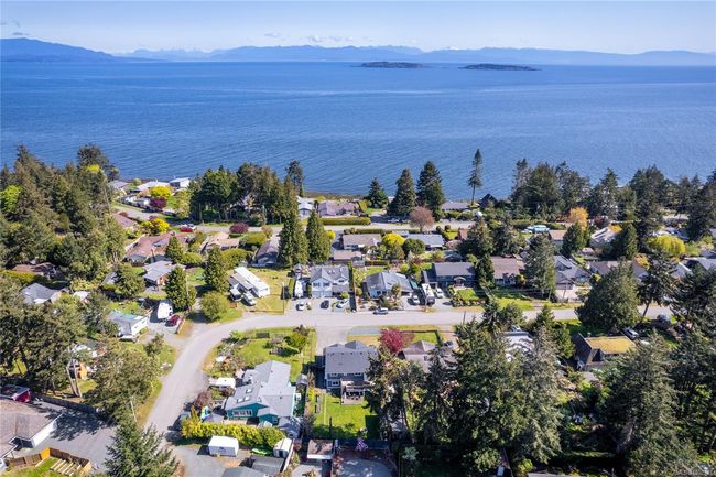 1401 Pilot Way, House other with 4 bedrooms, 3 bathrooms and 4 parking in Nanoose Bay BC | Image 15