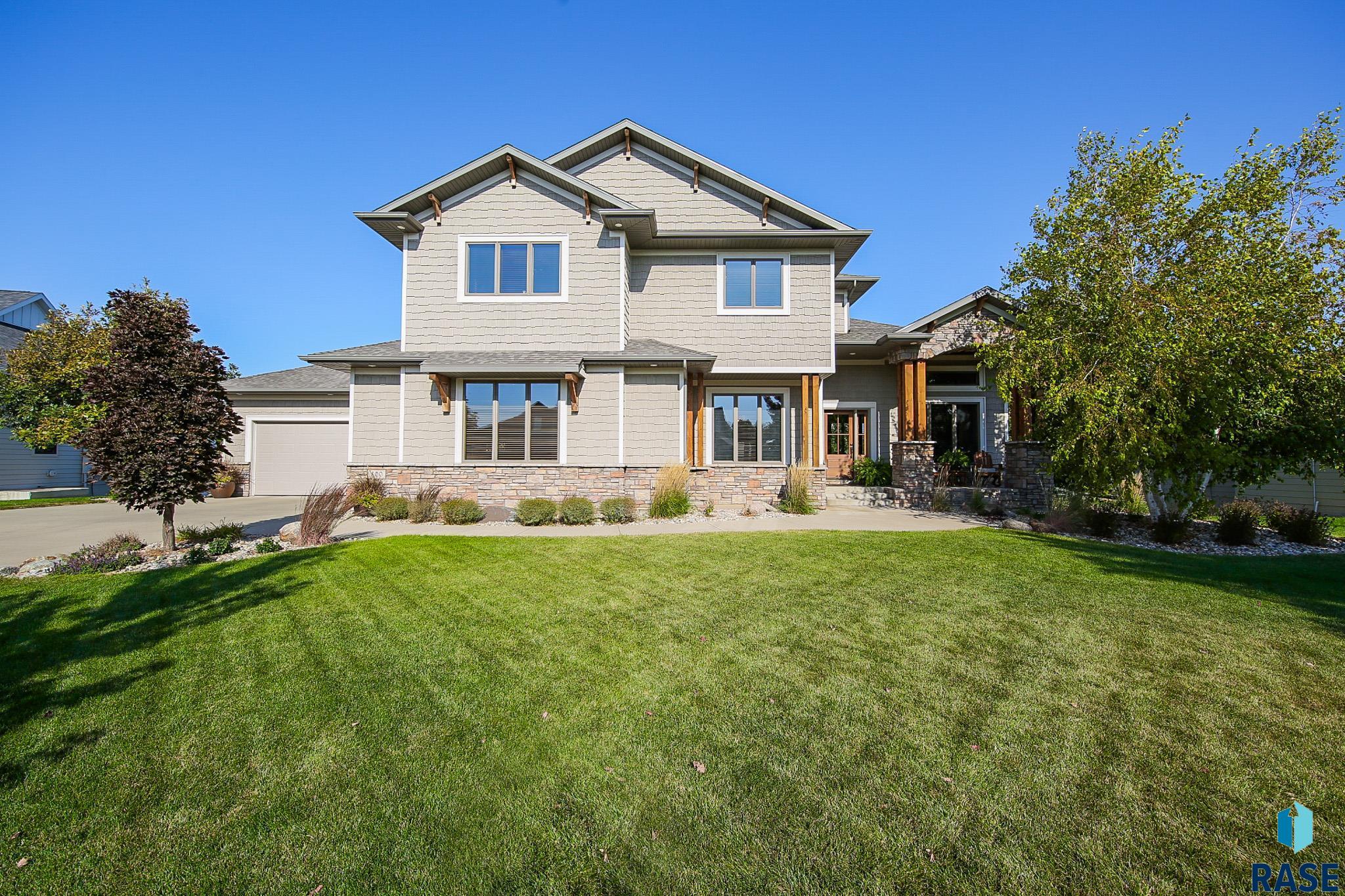 Piping Rock Ln, Sioux Falls, SD 57108