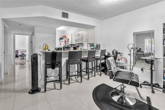 APT-104 - 18810 Nw 57 Th Ave, Condo with 2 bedrooms, 2 bathrooms and null parking in Hialeah FL | Image 9
