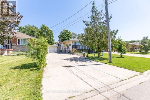134 Homeside Ave, Stoney Creek, ON, L8G3H1 | Card Image