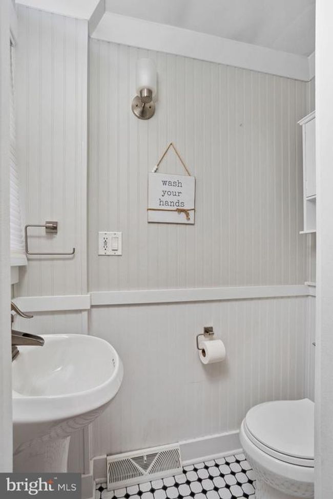 33 Hamilton St, House other with 3 bedrooms, 2 bathrooms and null parking in ALLENTOWN NJ | Image 14