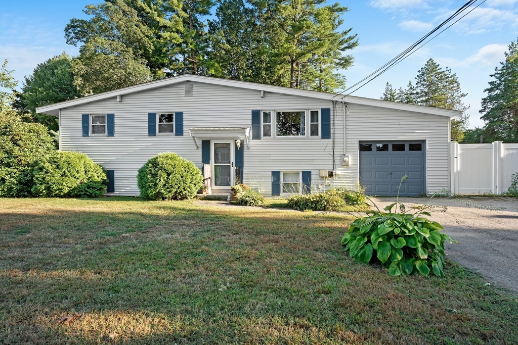 Northgate Rd, Franklin, MA 02038