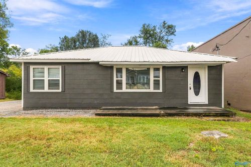1009 Gault Avenue N, Fort Payne, AL, 35967 | Card Image