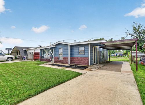2344 Beaumont St, Fort Worth, TX, 76106-4101 | Card Image