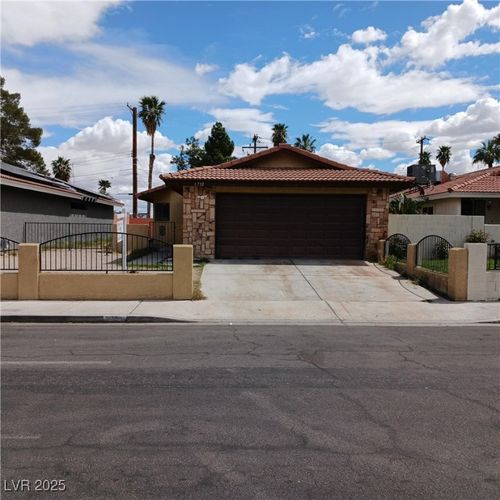 1732 Yellow Rose St, Las Vegas, NV, 89108-2001 | Card Image