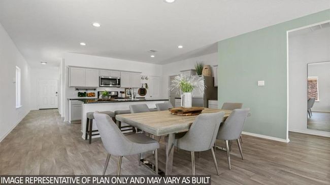 5442 Pinetree Crescent Ln, House other with 4 bedrooms, 3 bathrooms and 2 parking in Spring TX | Image 8