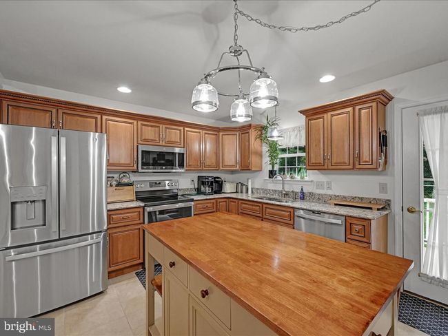 2416 Crow Foot Dr, House other with 3 bedrooms, 3 bathrooms and null parking in AUBURN PA | Image 9