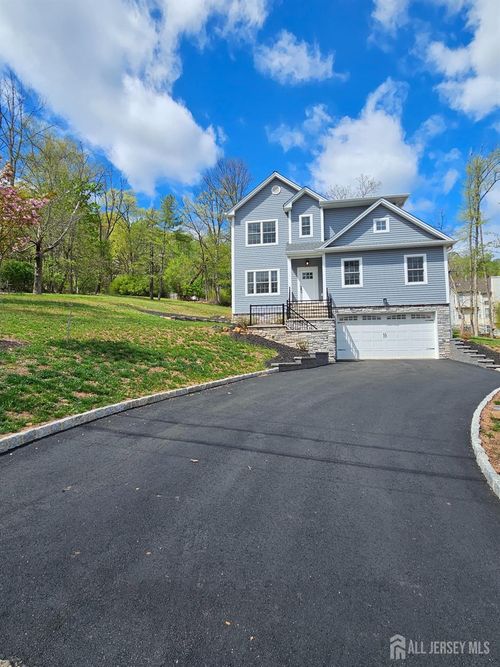 518 Cardinal Ln, Green Brook, NJ, 08812-2117 | Card Image