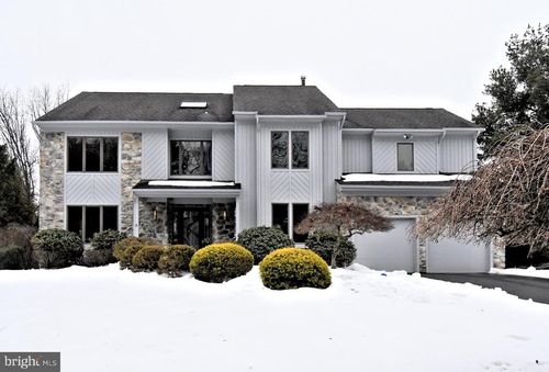 83 Rocking Horse Way, HOLLAND, PA, 18966-2565 | Card Image