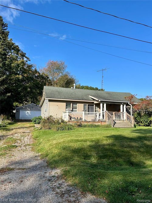 7203 Rodgers St, Genesee, MI, 48437-7707 | Card Image