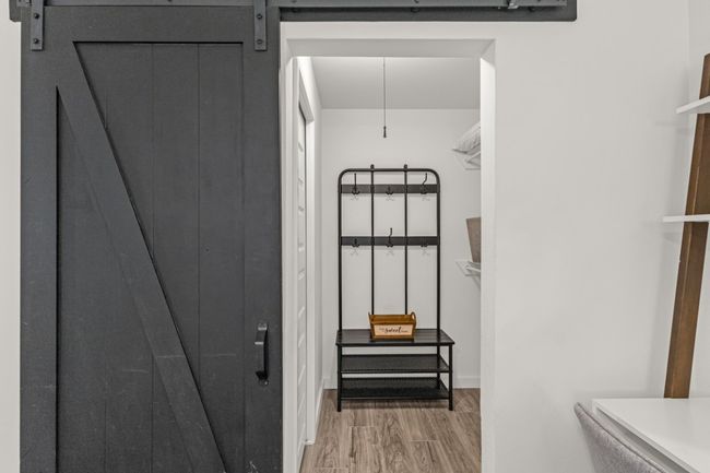 Closet | Image 23