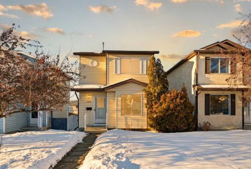 7352 59 Avenue, Red Deer, AB, T4P3L9 | Card Image