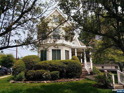 81 Rea Ave, Hawthorne, NJ, 07506-2401 | Card Image