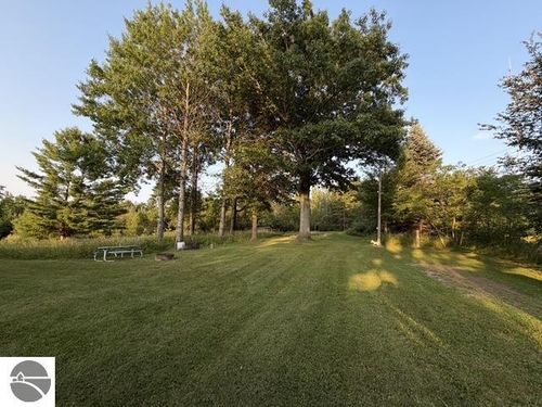 5886 M 65, Hale, MI, 48739-9057 | Card Image
