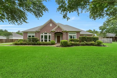 205 Trail Bend Ln, Friendswood, TX, 77546-8404 | Card Image