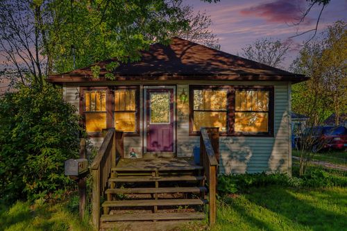 521 Gayle Ave, Kalamazoo, MI, 49048-2118 | Card Image