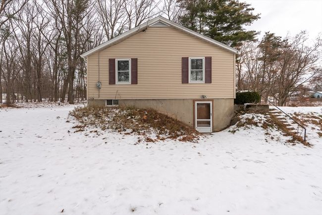 19 Whalom Rd, House other with 2 bedrooms, 1 bathrooms and 4 parking in Lunenburg MA | Image 22