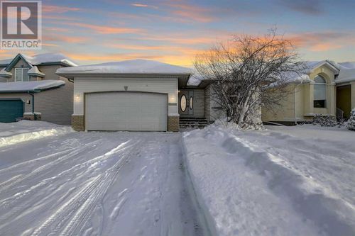 12309 Crystal Lake Dr, Grande Prairie, AB, T8X1M8 | Card Image