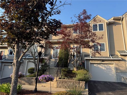 d-35 Waterview Dr, Smithfield, RI, 02917-1788 | Card Image