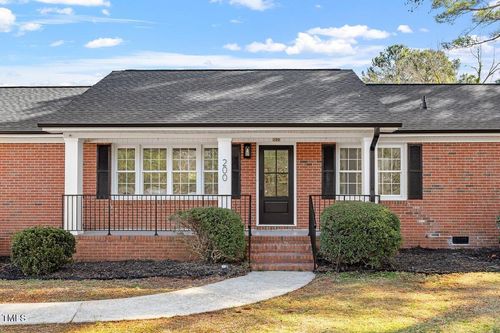200 Arlington Cir, Sanford, NC, 27330-9315 | Card Image