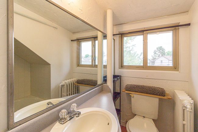 11 E White St, House other with 3 bedrooms, 2 bathrooms and null parking in Ely MN | Image 22