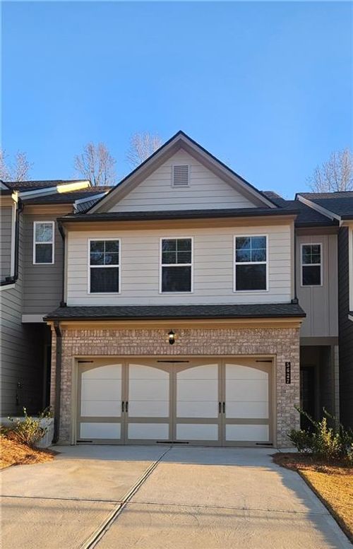 5637 Overview Dr, Flowery Branch, GA, 30542-7211 | Card Image