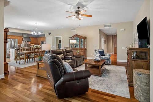 601-5656 N Central Expy, Dallas, TX, 75206-0950 | Card Image