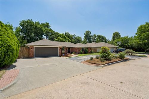 6612 Edgewater Dr, Oklahoma City, OK, 73116-1823 | Card Image