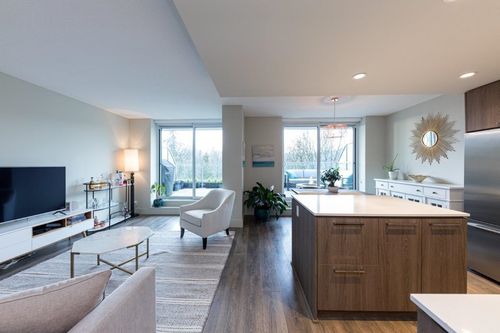 608-680 Seylynn Cres, North Vancouver, BC, V7J0B5 | Card Image