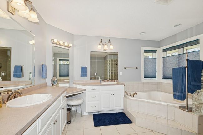 Primary bathroom. | Image 28