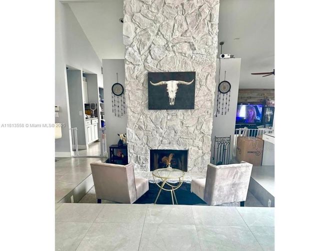 680 111 Th Way, House other with 4 bedrooms, 2 bathrooms and null parking in Coral Springs FL | Image 13