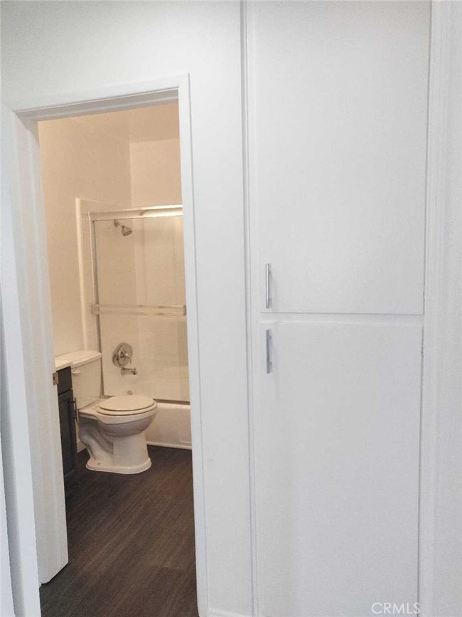 APT-6 - 5236 Kester Ave, Condo with 0 bedrooms, 0 bathrooms and 6 parking in Sherman Oaks CA | Image 14