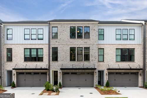 2251 Crestview Dr Ne, Brookhaven, GA, 30319-5374 | Card Image