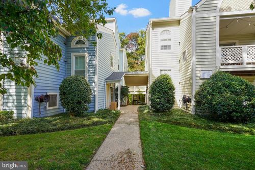 7772-7772 Willow Point Dr, FALLS CHURCH, VA, 22042-7535 | Card Image