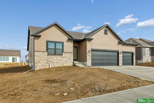 4910 Pinehill Rd, Bellevue, NE, 68133-4736 | Card Image