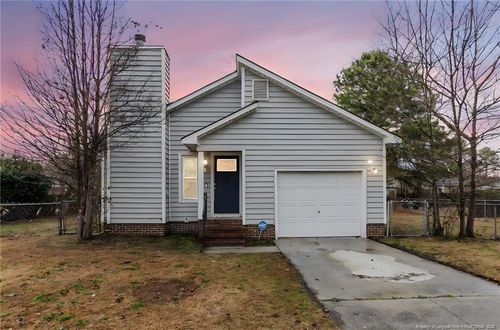 4322 Bridge St, Hope Mills, NC, 28348-2870 | Card Image