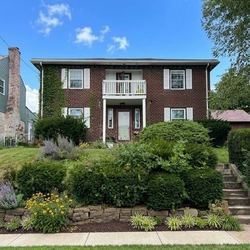 435 Fairway Dr, Brentwood, PA, 15227-3019 | Card Image