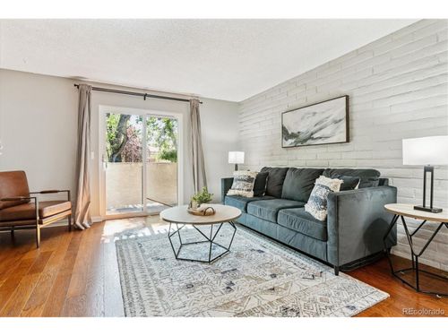 25-1060 S Parker Rd, Denver, CO, 80231-2016 | Card Image
