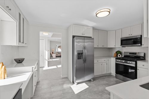 4241 Yosemite Ave S, Saint Louis Park, MN, 55416-3124 | Card Image