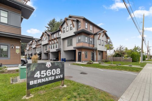 1-45608 Bernard Ave, Chilliwack, BC, V2P0J7 | Card Image