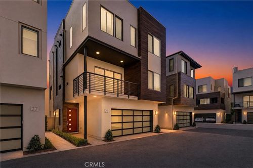 25 Ebb Tide Cir, Newport Beach, CA, 92663-2842 | Card Image