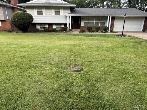 13075 Old Jamestown Rd, Black Jack, MO, 63033-4631 | Card Image